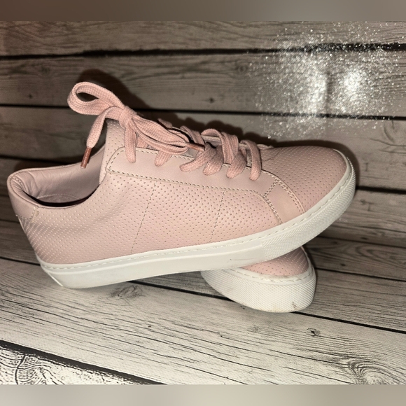 Greats Brooklyn Royale Blush Pink Perforated Leather Sneakers Sz 7 - Picture 1 of 13